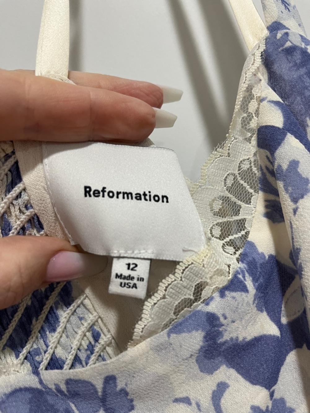 Reformation Irisa Dress in Blue/White Larkspur Floral - Picture 6 of 13